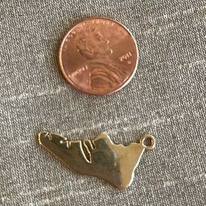 Hilton Head Island! 14K gold solid 1.74 grams.  Hilton Head Island charm